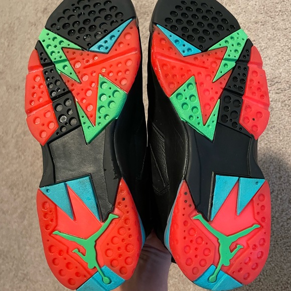 Men’s Jordans - Picture 4 of 4